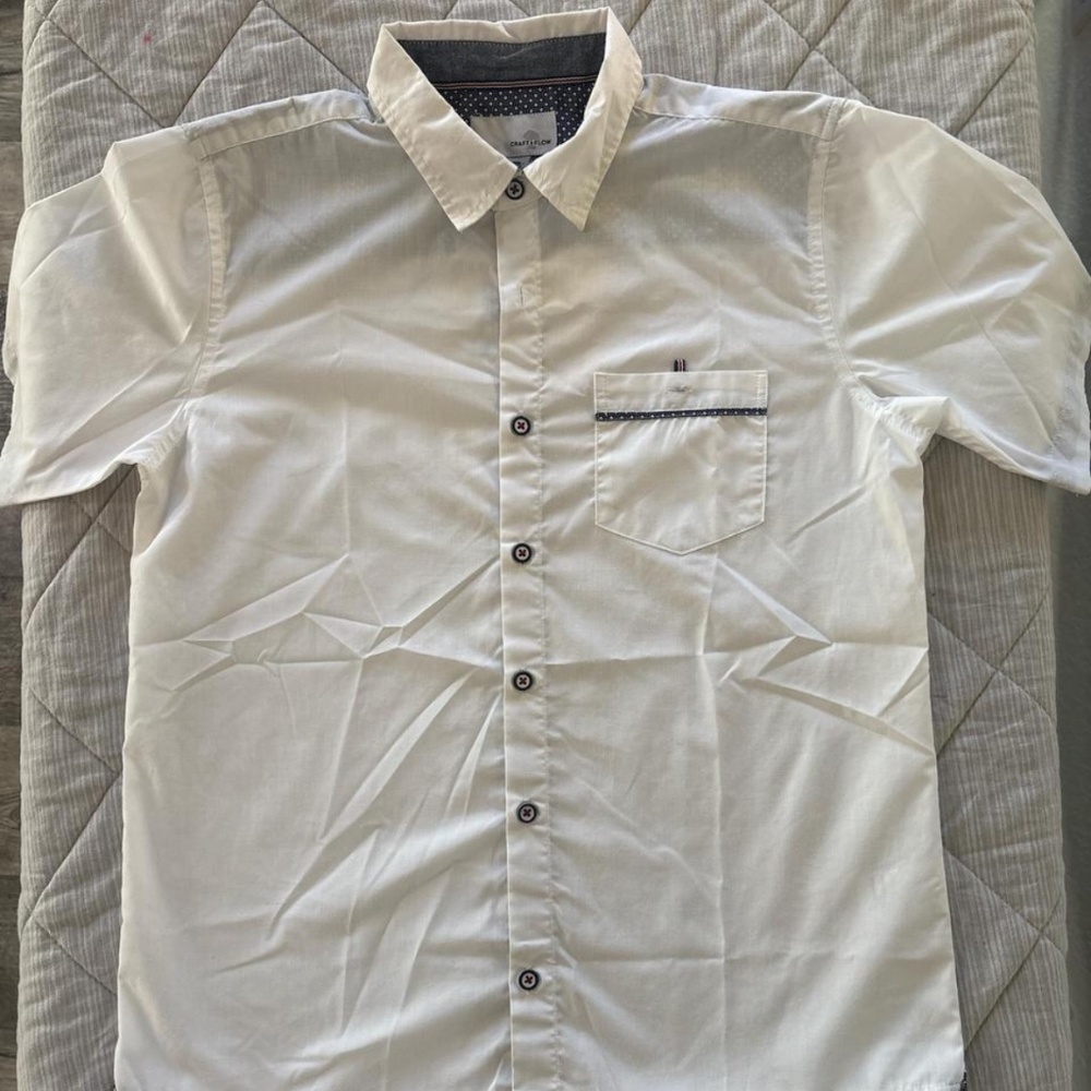 Youth Short Sleeve Button-Up Shirt – Size 14/16